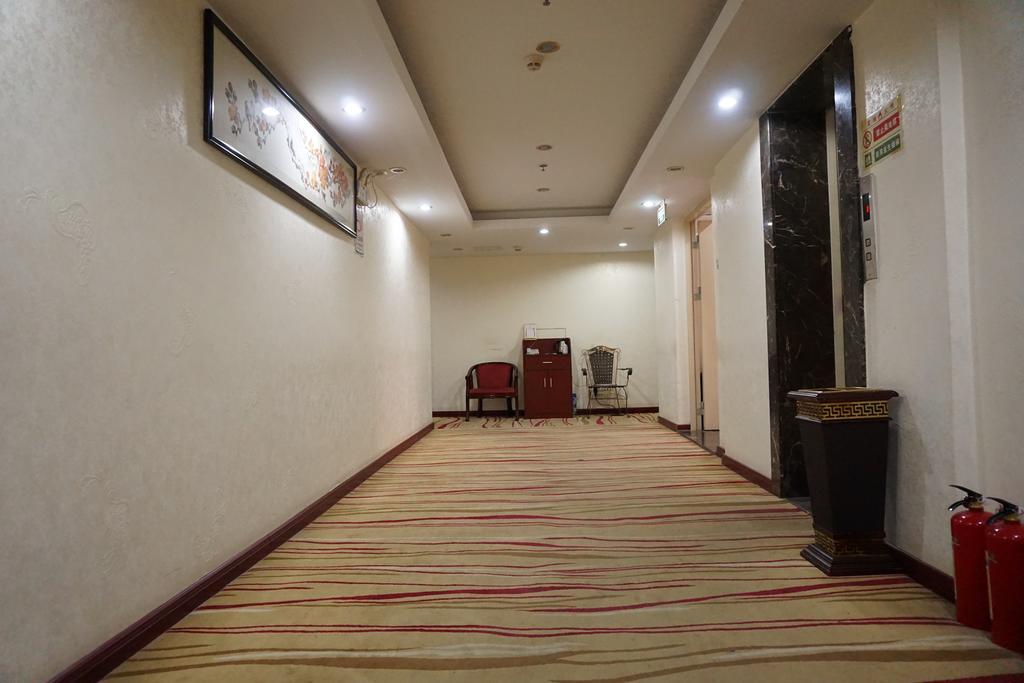 Guangdong Oversea Chinese Hotel Guangzhou Exteriör bild
