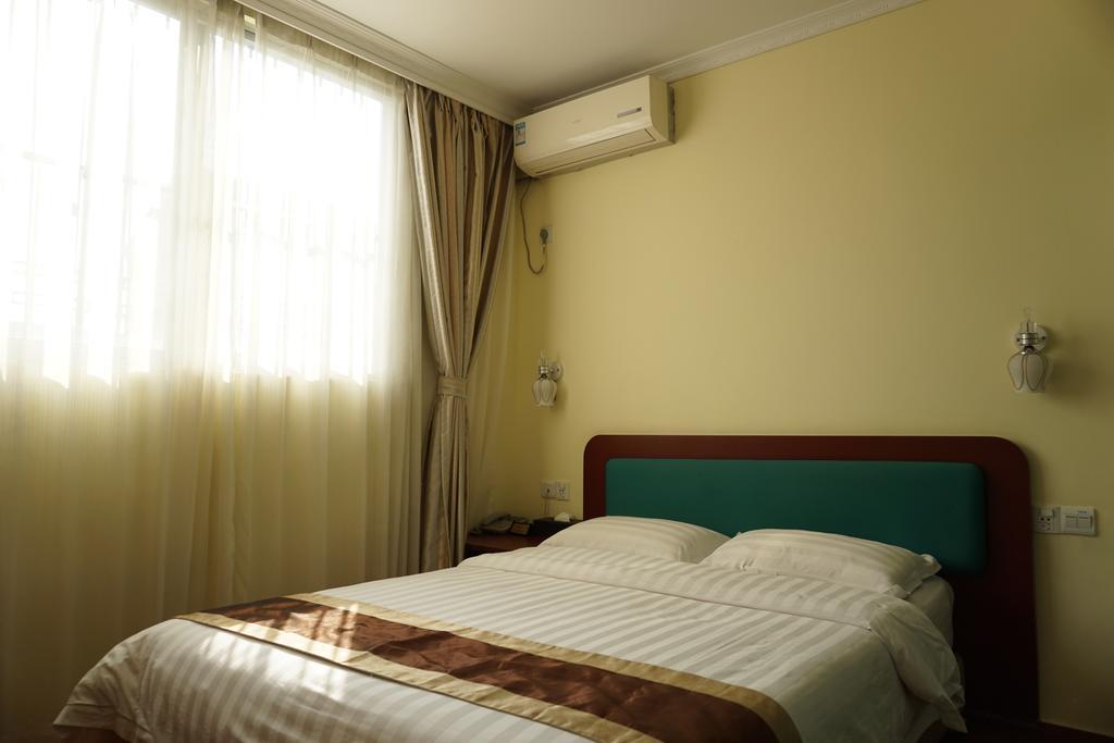 Guangdong Oversea Chinese Hotel Guangzhou Rum bild