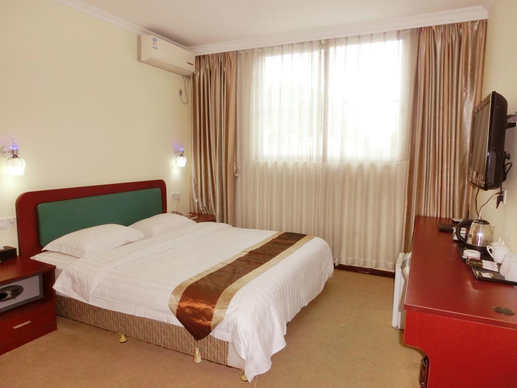 Guangdong Oversea Chinese Hotel Guangzhou Exteriör bild