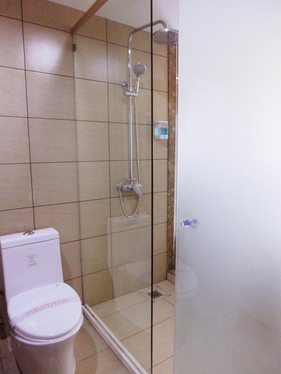 Guangdong Oversea Chinese Hotel Guangzhou Exteriör bild